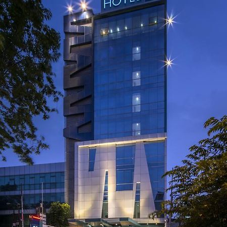 Hotel 88 Grogol Jakarta By Wh Екстериор снимка
